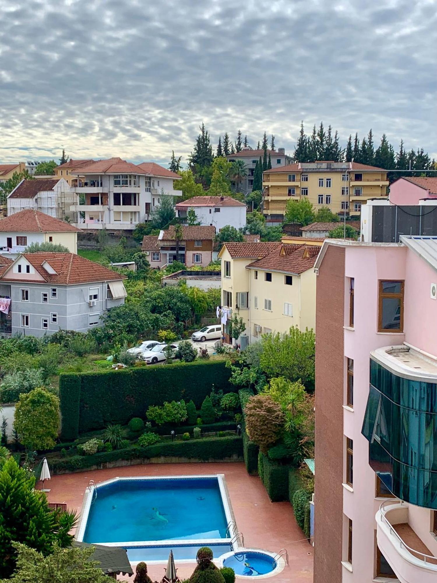 Skyview Oasis Premium Apartment Tirana Exterior photo